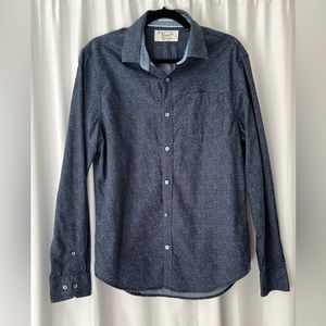 Men's Penguin button down size M, like new